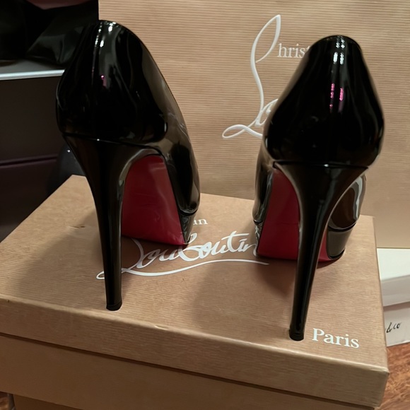 Christian Louboutin Bianca 140 patent leather black. - Picture 4 of 6